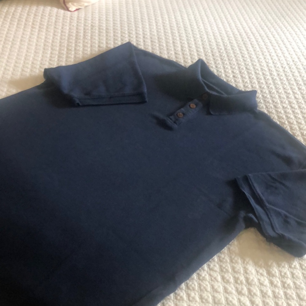 Worn once silk Tommy Bahama polo 3 button front